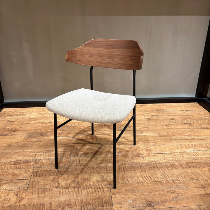 【アウトレット】TALVI（タルヴィ） チェアが入荷！